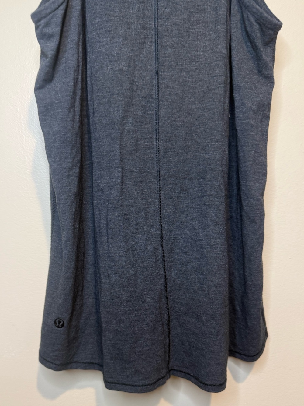 Lululemon essence tank dark heather grey - Picture 5 of 5